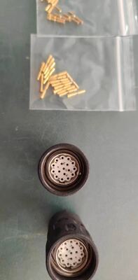 17-pin Servo Motor Connector with White Insert Hole and -40℃ to +105℃ Operating Temperature for Servo Motor Plug